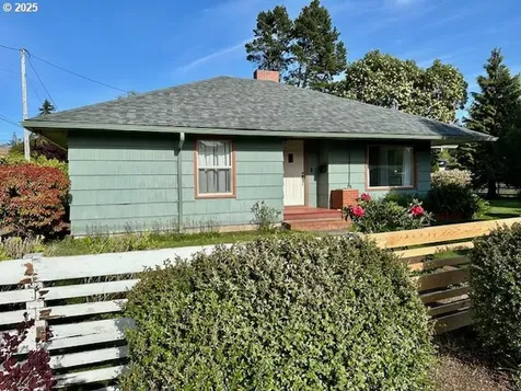 3275 Chester Street North Bend OR 97459
