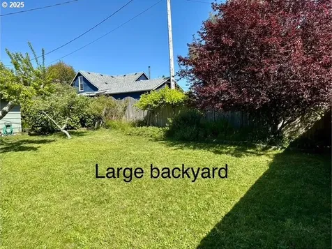 3275 Chester Street North Bend OR 97459