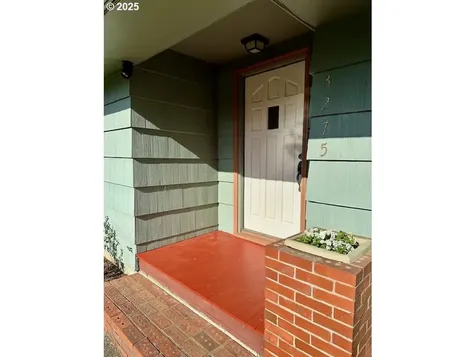 3275 Chester Street North Bend OR 97459