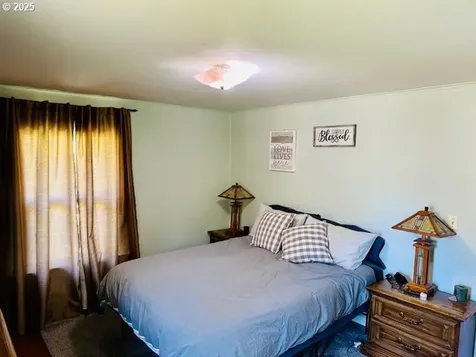 3275 Chester Street North Bend OR 97459