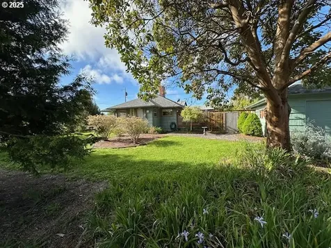 3275 Chester Street North Bend OR 97459