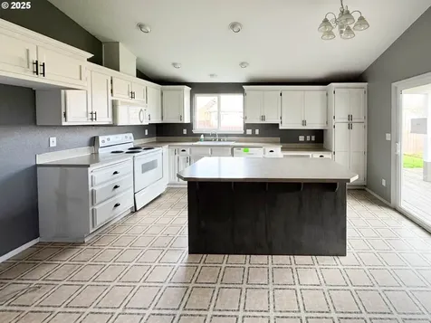 513 Pegasus Court Molalla OR 97038
