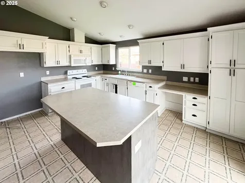 513 Pegasus Court Molalla OR 97038