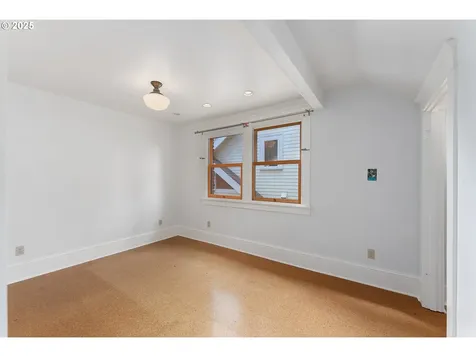 2425 NE 37th Avenue Portland OR 97212