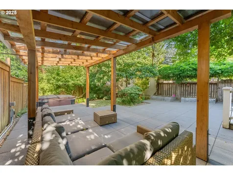 2425 NE 37th Avenue Portland OR 97212