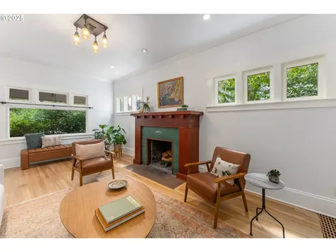 2425 NE 37th Avenue Portland OR 97212
