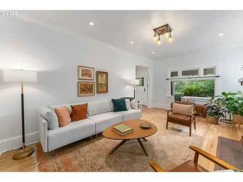 2425 NE 37th Avenue Portland OR 97212