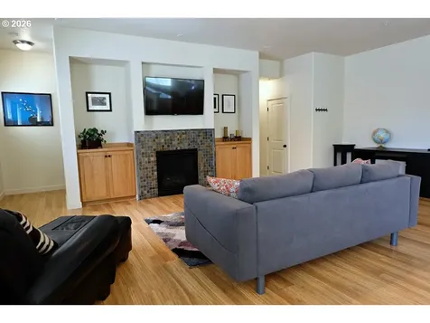 618 NE Garswood Lane Hillsboro OR 97006