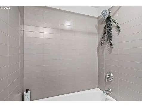 255 SW Harrison Street Portland OR 97201