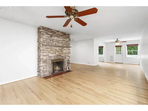 795 SE Roberts Avenue Gresham OR 97080