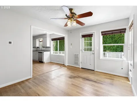 795 SE Roberts Avenue Gresham OR 97080