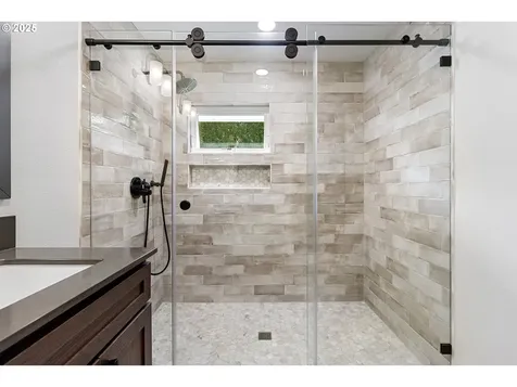 795 SE Roberts Avenue Gresham OR 97080