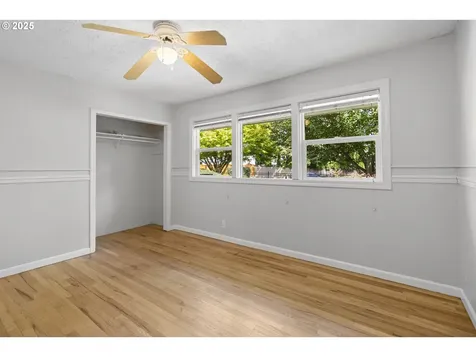 795 SE Roberts Avenue Gresham OR 97080