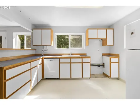 795 SE Roberts Avenue Gresham OR 97080