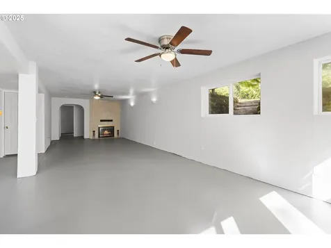 795 SE Roberts Avenue Gresham OR 97080