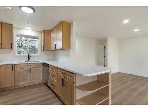 2440 S 2nd Street Lebanon OR 97355