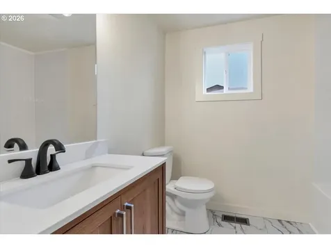 2440 S 2nd Street Lebanon OR 97355