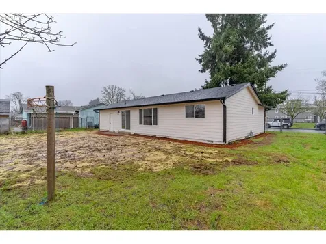 2440 S 2nd Street Lebanon OR 97355