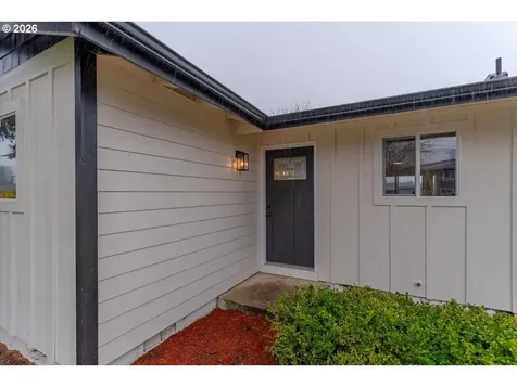 2440 S 2nd Street Lebanon OR 97355