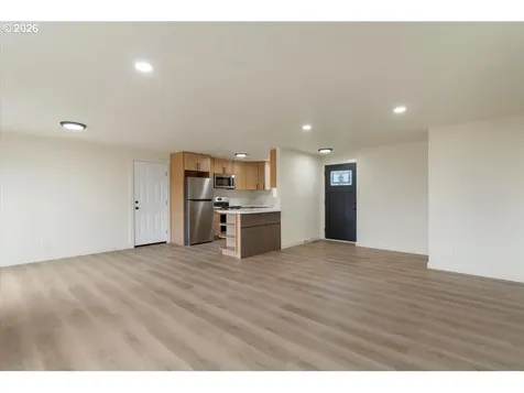 2440 S 2nd Street Lebanon OR 97355