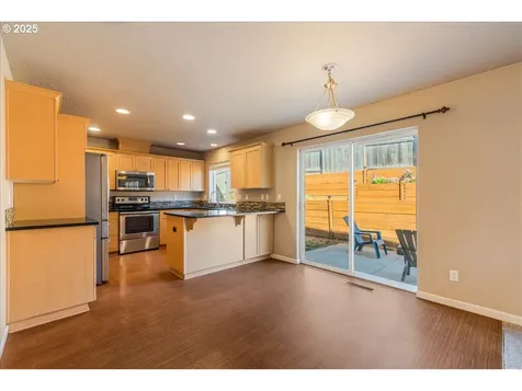 320 NW Pacific Hills Drive Willamina OR 97396