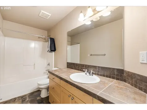 320 NW Pacific Hills Drive Willamina OR 97396