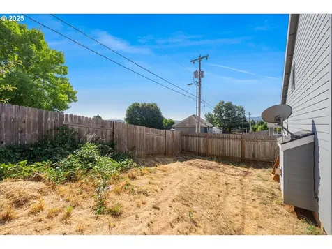 320 NW Pacific Hills Drive Willamina OR 97396