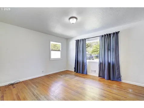 964 G Street Washougal WA 98671