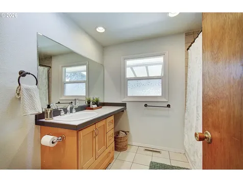 964 G Street Washougal WA 98671