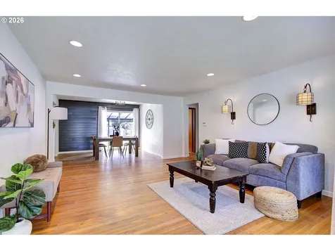 964 G Street Washougal WA 98671