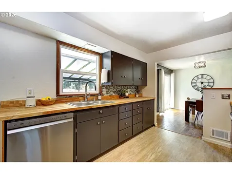 964 G Street Washougal WA 98671