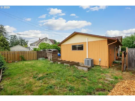 7430 N Burr Avenue Portland OR 97203