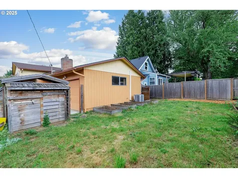 7430 N Burr Avenue Portland OR 97203