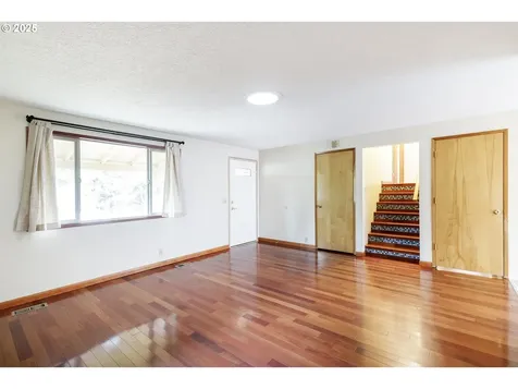 7430 N Burr Avenue Portland OR 97203