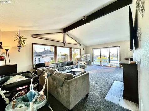 315 W D Street Rainier OR 97048
