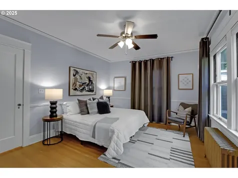 803 NE Laurelhurst Place Portland OR 97232