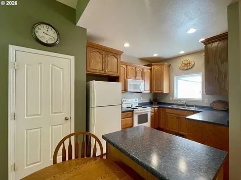 58813 Garden Valley Road Coquille OR 97423
