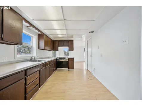1905 NE 155th Avenue Portland OR 97230