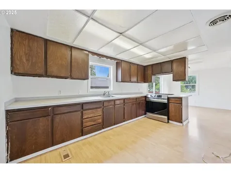 1905 NE 155th Avenue Portland OR 97230
