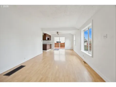 1905 NE 155th Avenue Portland OR 97230