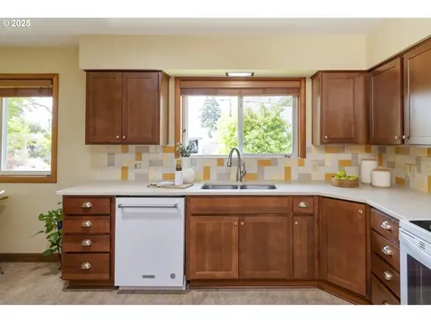3132 SE 58th Avenue Portland OR 97206