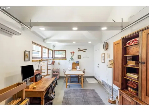 117 W 24th Street Vancouver WA 98660