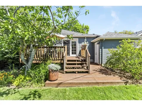 117 W 24th Street Vancouver WA 98660