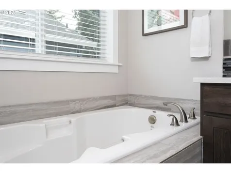 1098 NE Regan Hill Loop Estacada OR 97023