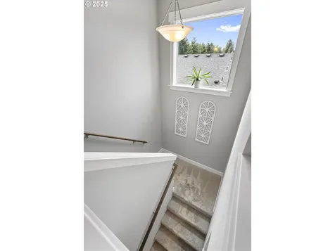 1098 NE Regan Hill Loop Estacada OR 97023