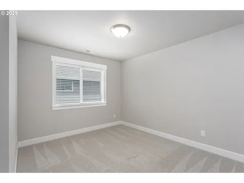 1098 NE Regan Hill Loop Estacada OR 97023