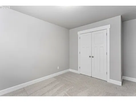1098 NE Regan Hill Loop Estacada OR 97023