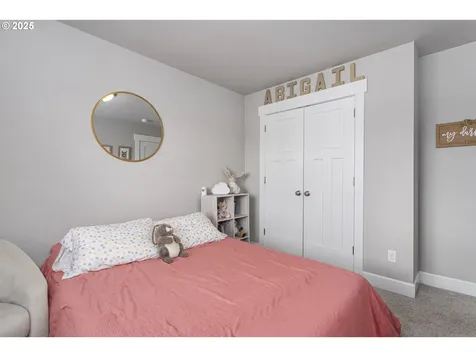 1098 NE Regan Hill Loop Estacada OR 97023