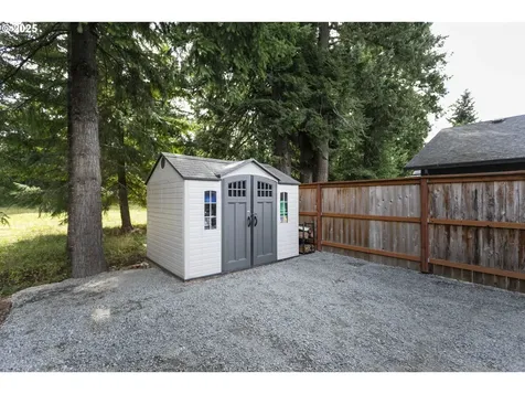 1098 NE Regan Hill Loop Estacada OR 97023
