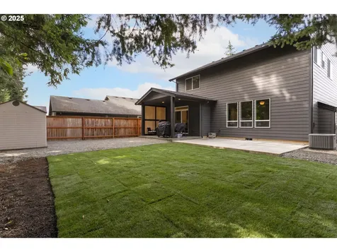 1098 NE Regan Hill Loop Estacada OR 97023